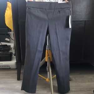 Liz Claiborne lisa straight leg mid-rise pantsuit. Size 8ps grey